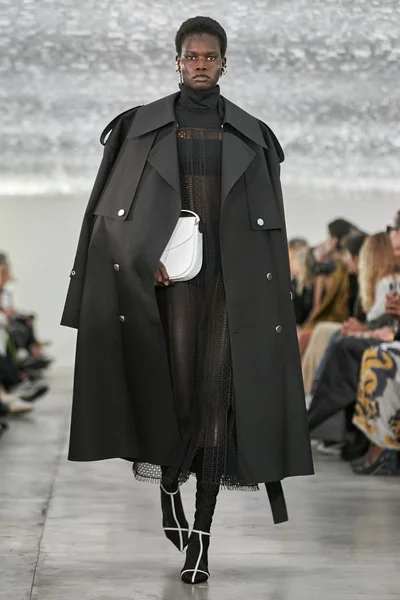 Look 53